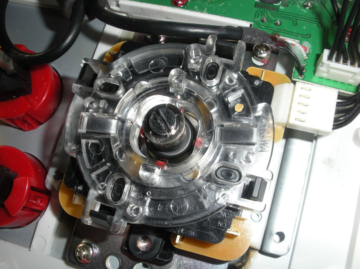 Clicca per vederci meglio Come costruirsi da soli un joystick arcade